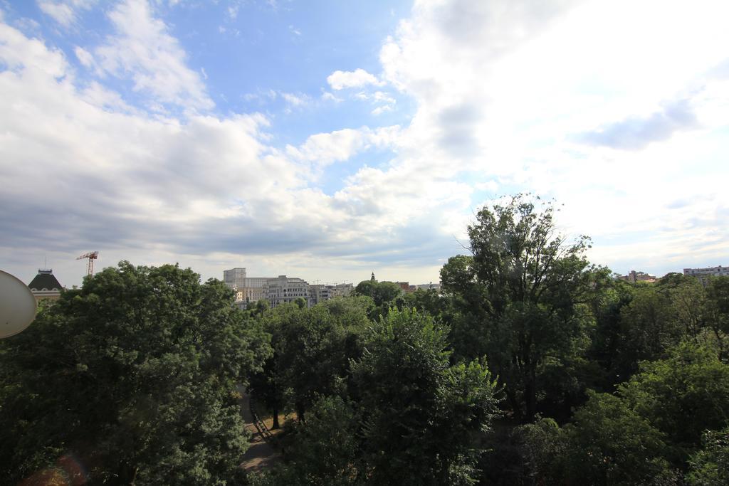 Central Park Букурещ Екстериор снимка